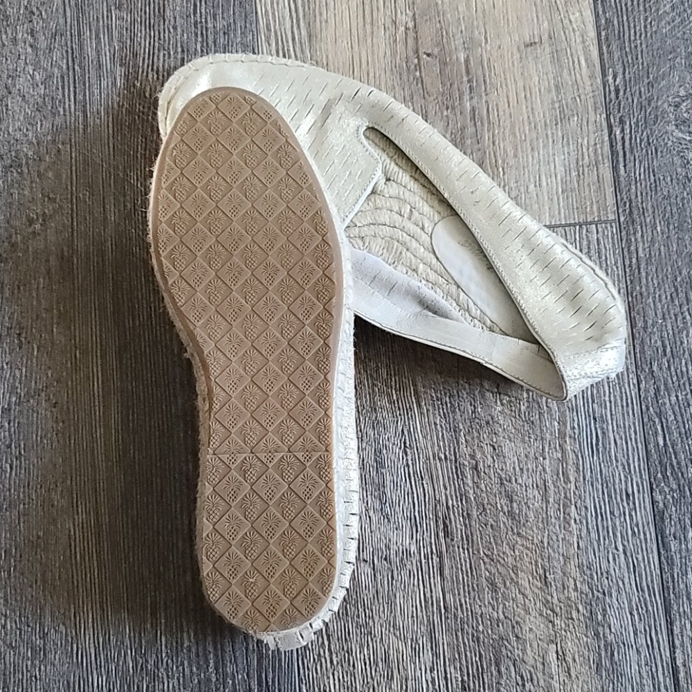 Espadrilles - Picture 2 of 3